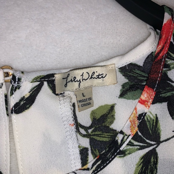 Women Top - Picture 3 of 7